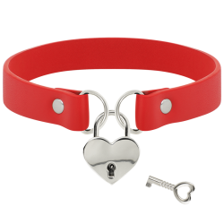 COQUETTE CHIC DESIRE - ROTE HALSKETTE AUS VEGANEM LEDER MIT HERZ-ACCESSOIRE MIT SCHLÜSSEL – Produktansicht 3