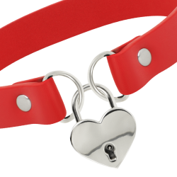 COQUETTE CHIC DESIRE - ROTE HALSKETTE AUS VEGANEM LEDER MIT HERZ-ACCESSOIRE MIT SCHLÜSSEL – Produktansicht 4