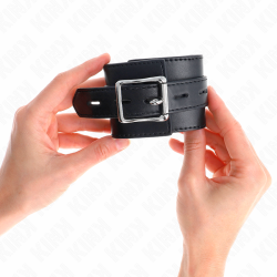 KINK - HANDGELENKFESSELN SCHWARZ MIT SCHWARZEM GÜRTEL VERSTELLBAR 17-28 CM X 6 CM – Produktansicht 4