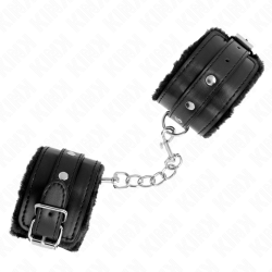 KINK - PREMIUM PELZGEFÜTTERTE HANDGELENKFESSELN SCHWARZ MIT SCHWARZEM GÜRTEL VERSTELLBAR 17-29 CM X 6 CM – Produktansicht 3