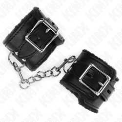 KINK - PELZGEFÜTTERTE HANDGELENKFESSELN SCHWARZ MIT SCHWARZEM GÜRTEL VERSTELLBAR 17-29 CM X 6 CM – Produktansicht 4