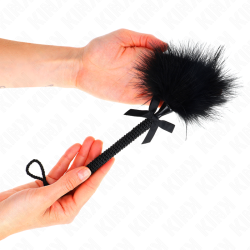 KINK - NYLONSEILSTAB MIT KITZELFEDERN UND SCHWARZER SCHLEIFE 25 CM – Produktansicht 3