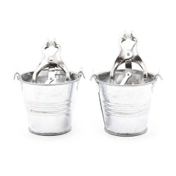 OHMAMA FETISCH NIPPELKLEMMEN MIT EIMER – Produktansicht 2
